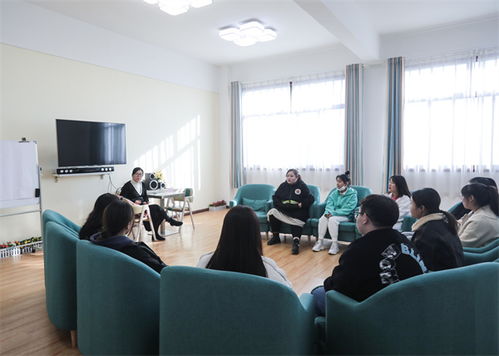 我校省級心理健康教育與咨詢示范中心復(fù)驗(yàn)工作圓滿完成